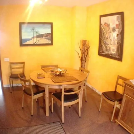 Apartamento De 3 En Calella, Con Magnificas Vistas Al Mar, Terra... *